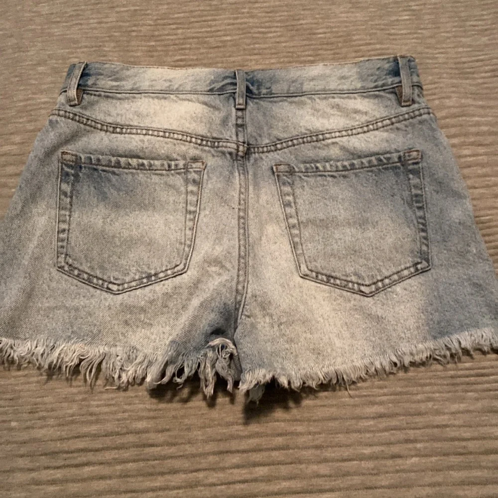 PACSUN Vintage high rise button fly jean shorts size 28